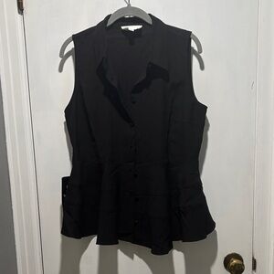 POMANDER PLACE Tuckernuck peplum button down short sleeve blouse